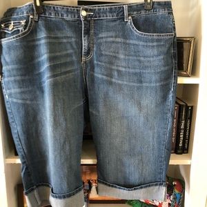 Crop jeans with cuffs